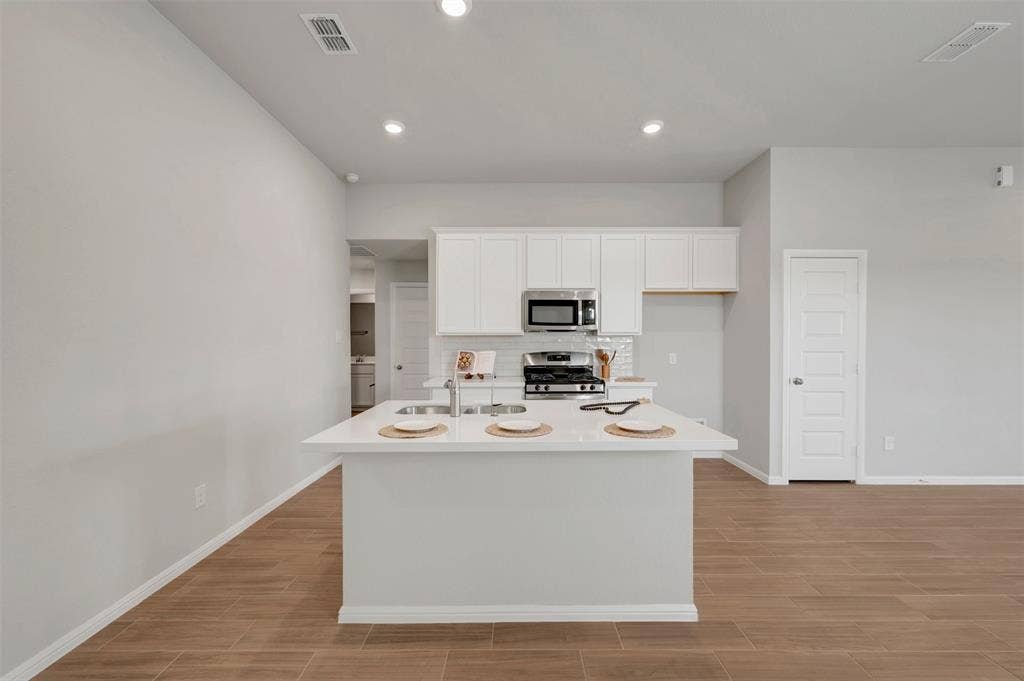 14273 Zealand Drive, Pilot Point, TX 76258