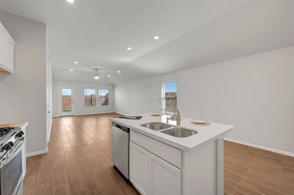 14273 Zealand Drive, Pilot Point, TX 76258