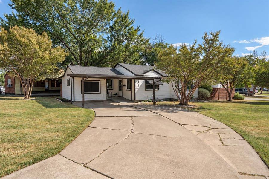 Property photo for 5301 Odell Drive, Fort Worth, TX