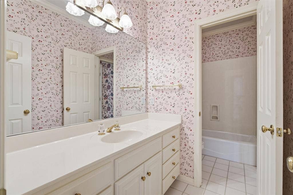 3403 Pinecreek Drive, Tyler, TX 75707 3403 Pinecreek Drive, Tyler, TX 75707
