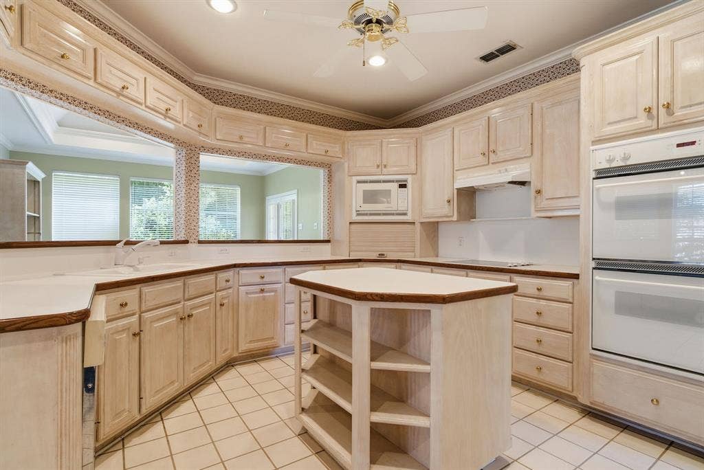 3403 Pinecreek Drive, Tyler, TX 75707 3403 Pinecreek Drive, Tyler, TX 75707