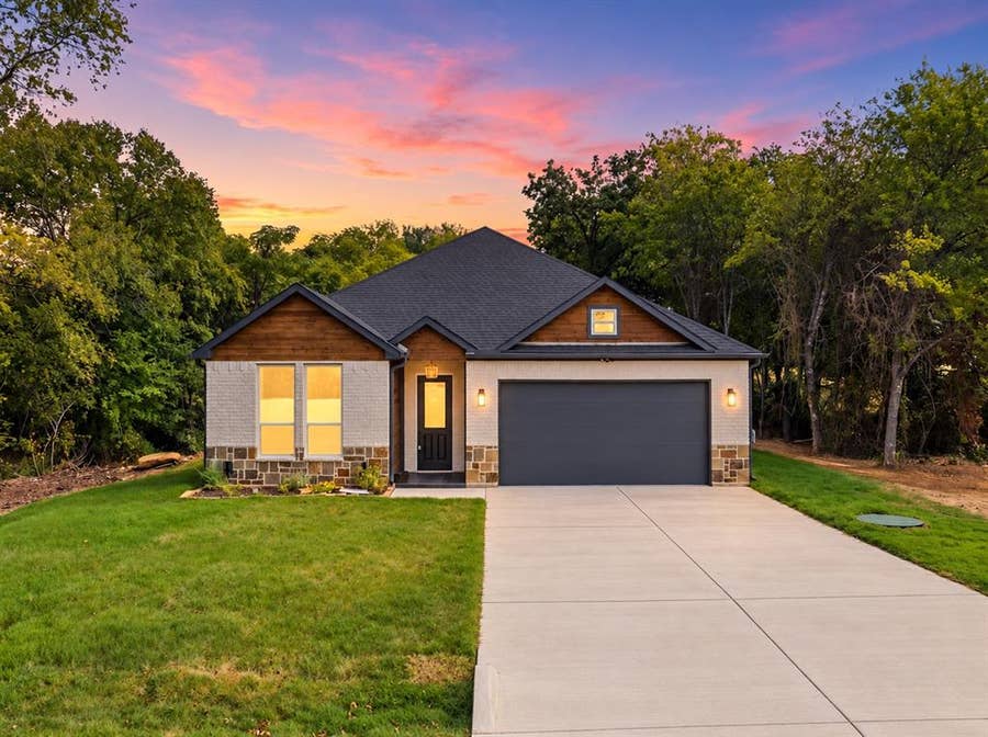 Property photo for 34002 Stonewood Drive, Whitney, TX