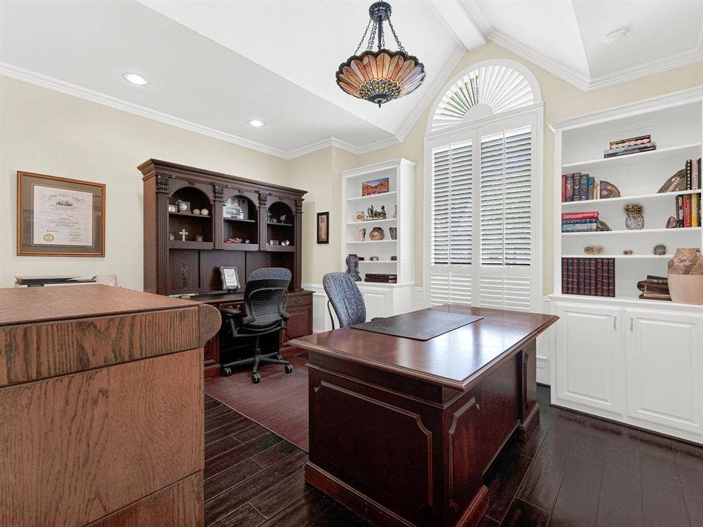 5208 Ambergate Lane, Dallas, TX 75287 5208 Ambergate Lane, Dallas, TX 75287