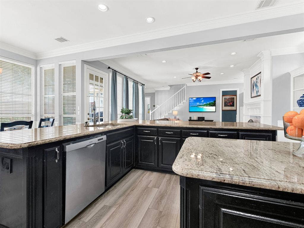 5208 Ambergate Lane, Dallas, TX 75287 5208 Ambergate Lane, Dallas, TX 75287