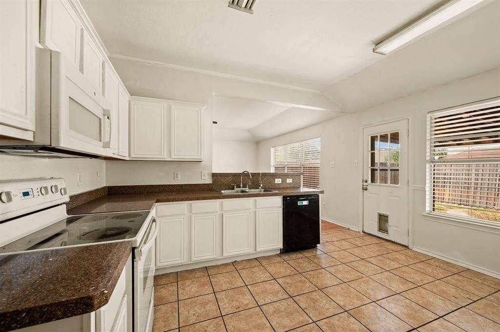 7706 Coral Way, Rowlett, TX 75088 7706 Coral Way, Rowlett, TX 75088