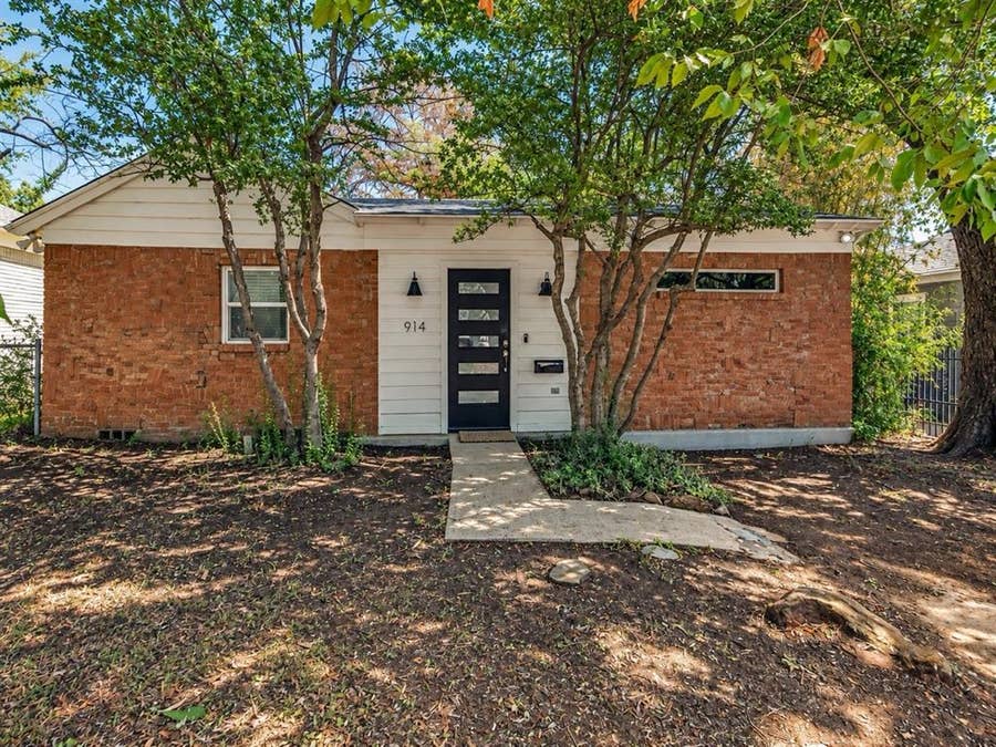 Property photo for 914 Westmount Avenue, Dallas, TX