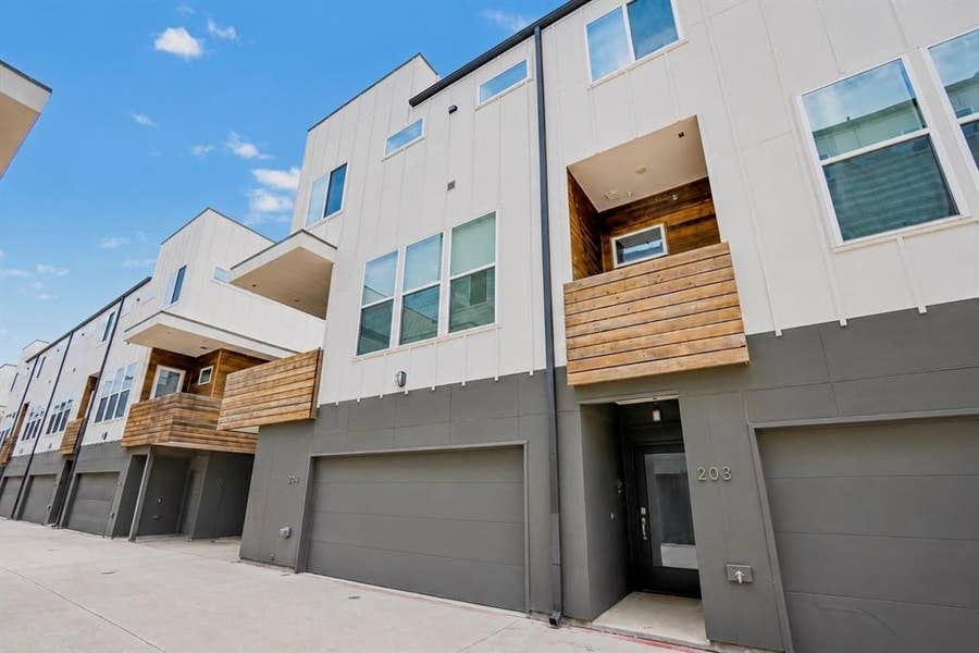 Property photo for 1510 N Washington Avenue, #203, Dallas, TX