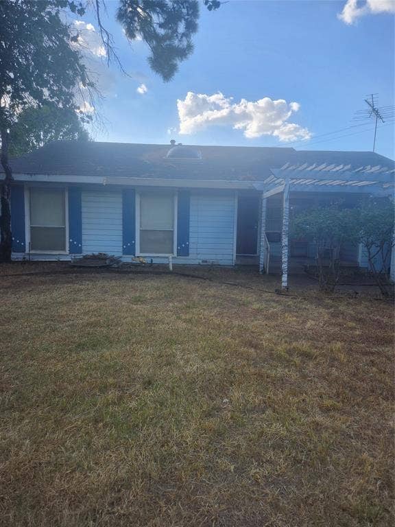 Property photo for 822 Woodrow Street, Arlington, TX