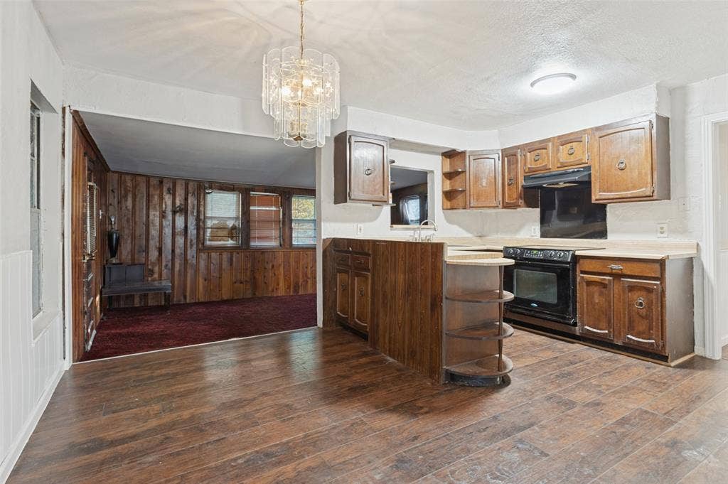 2860 56th Street, Dallas, TX 75241 2860 56th Street, Dallas, TX 75241