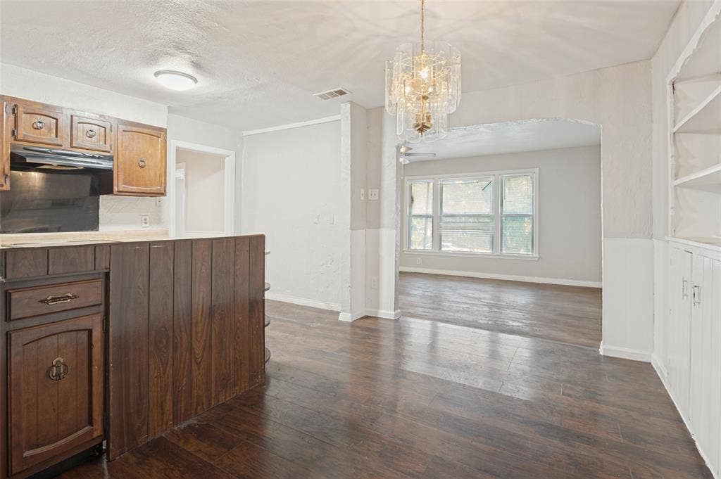 2860 56th Street, Dallas, TX 75241 2860 56th Street, Dallas, TX 75241