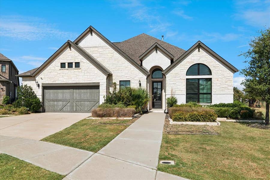 Property photo for 2800 Monument Court, Heath, TX