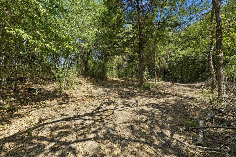 Property photo for 325 S Larkin Road, Sunnyvale, TX