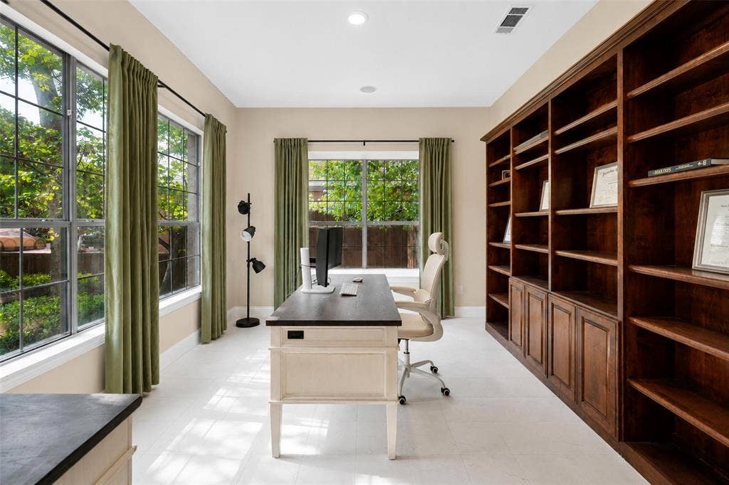 8319 Midway Road, Dallas, TX 75209 8319 Midway Road, Dallas, TX 75209