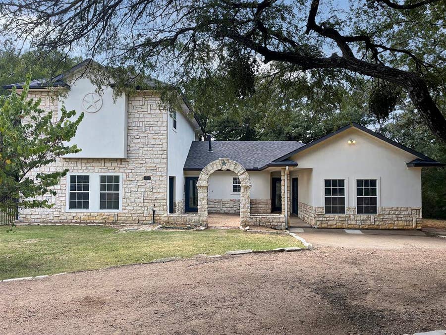 Property photo for 1621 Holly Place, Flower Mound, TX