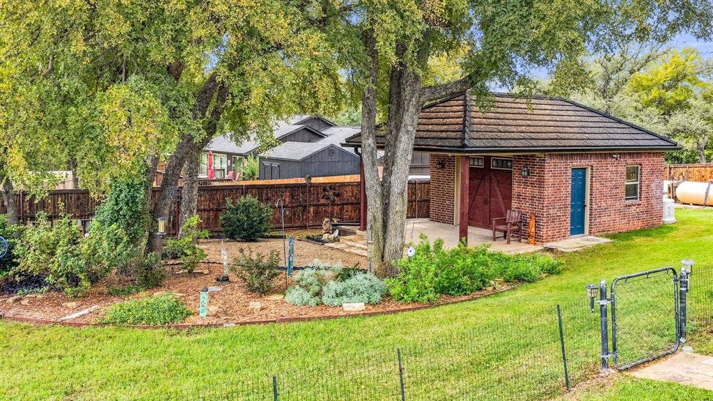 6503 Pirlie Court, Granbury, TX 76049 16 X 24