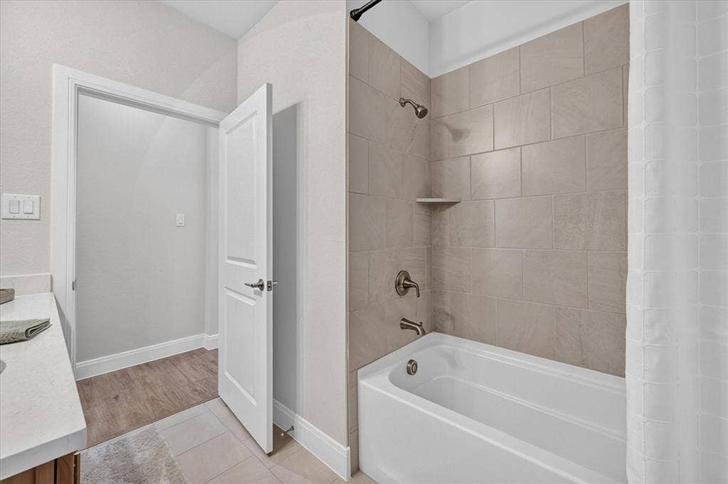 1112 Abigail Way, Midlothian, TX 76065