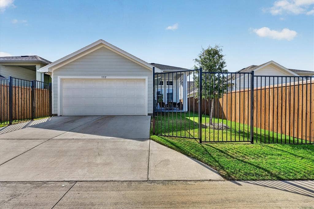 1112 Abigail Way, Midlothian, TX 76065