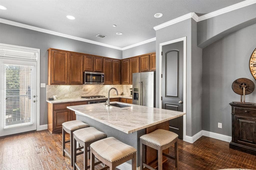 5740 Robbie Road, Plano, TX 75024 5740 Robbie Road, Plano, TX 75024