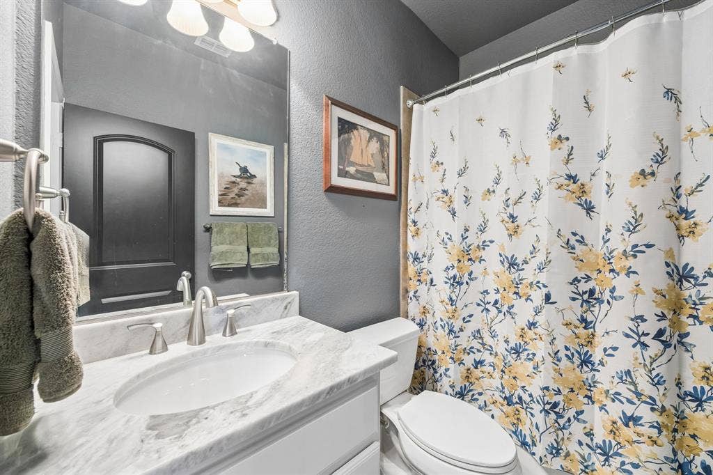 5740 Robbie Road, Plano, TX 75024 5740 Robbie Road, Plano, TX 75024