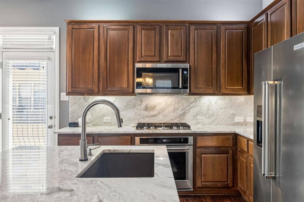 5740 Robbie Road, Plano, TX 75024 5740 Robbie Road, Plano, TX 75024