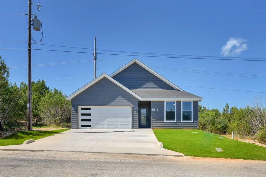 Property photo for 5514 Van Horn Drive, Granbury, TX