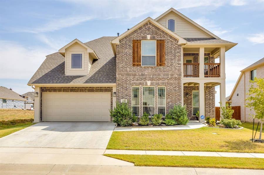 Property photo for 222 Shawnee Trail, Alvarado, TX