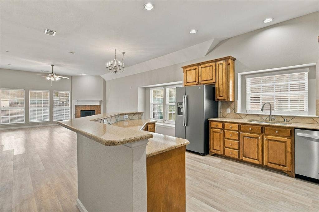 11535 Yoakum Drive, Frisco, TX 75035 11535 Yoakum Drive, Frisco, TX 75035