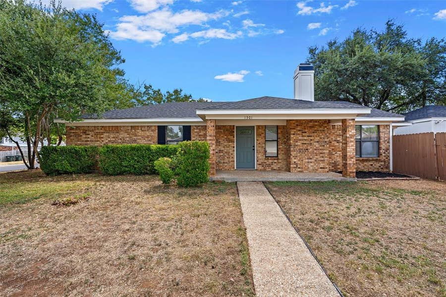 Property photo for 1301 Chapel Creek Road, Waco, TX