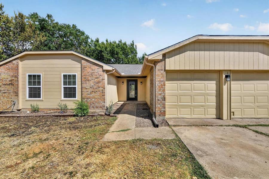 Property photo for 6283 Woodstream Trail, Fort Worth, TX