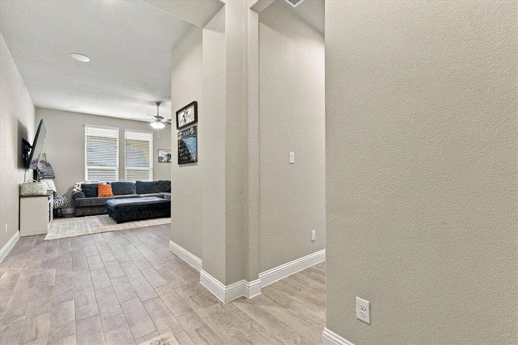 5622 Log Cabin Court, Midlothian, TX 76065 5622 Log Cabin Court, Midlothian, TX 76065