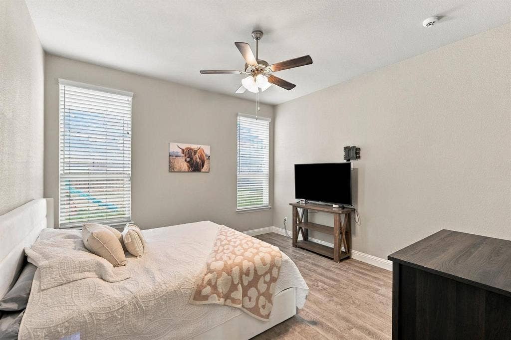 5622 Log Cabin Court, Midlothian, TX 76065 5622 Log Cabin Court, Midlothian, TX 76065
