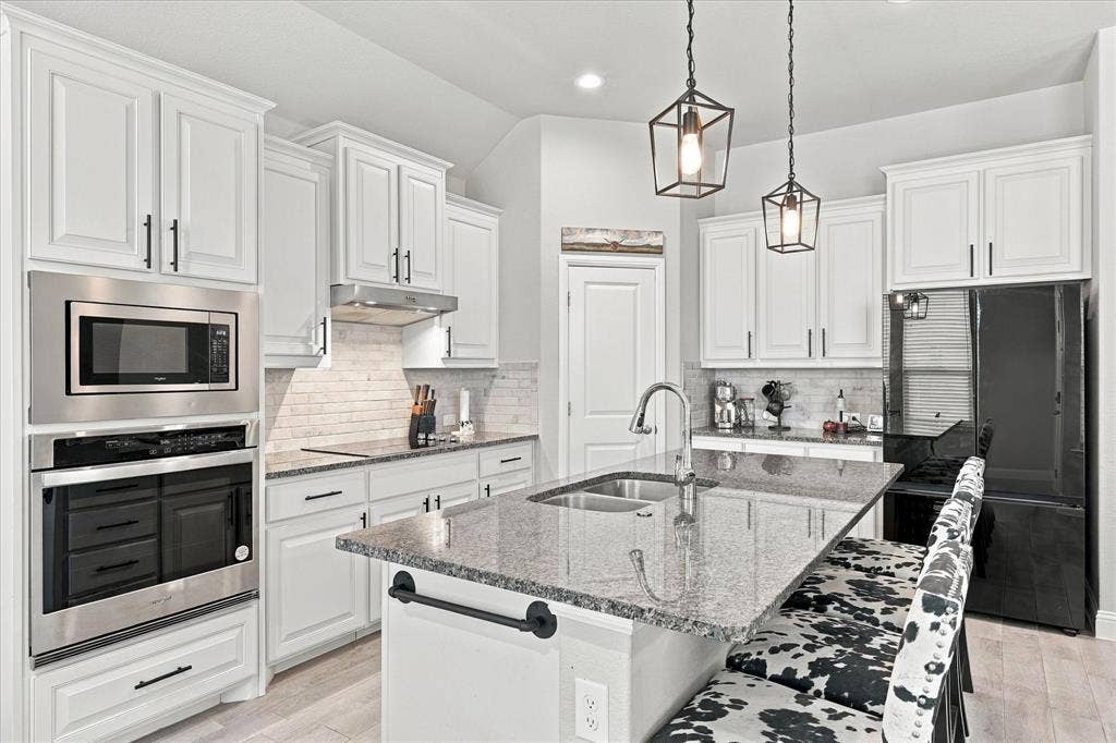 5622 Log Cabin Court, Midlothian, TX 76065 5622 Log Cabin Court, Midlothian, TX 76065