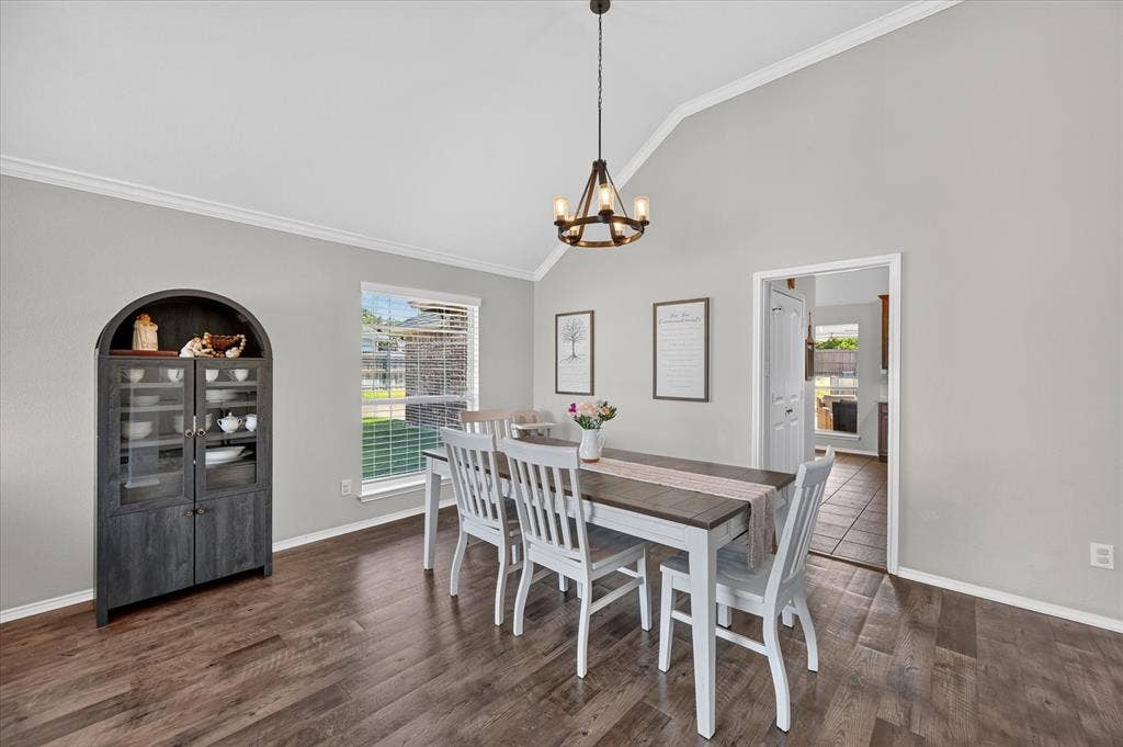6460 Fox Run Dr., Midlothian, TX 76065 6460 Fox Run Dr., Midlothian, TX 76065