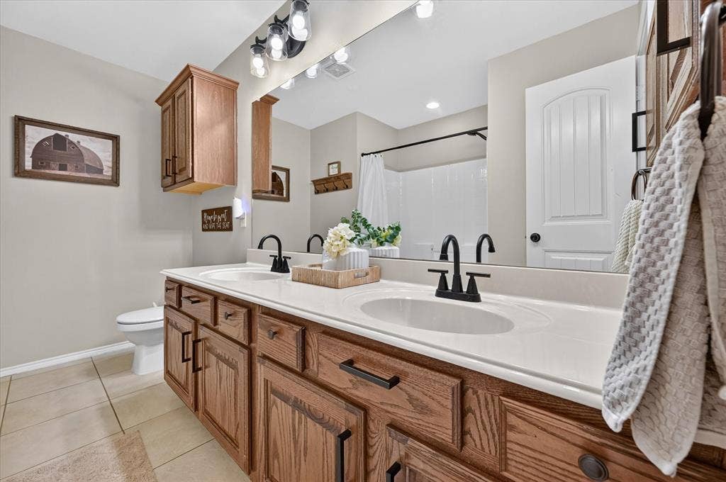 6460 Fox Run Dr., Midlothian, TX 76065 6460 Fox Run Dr., Midlothian, TX 76065