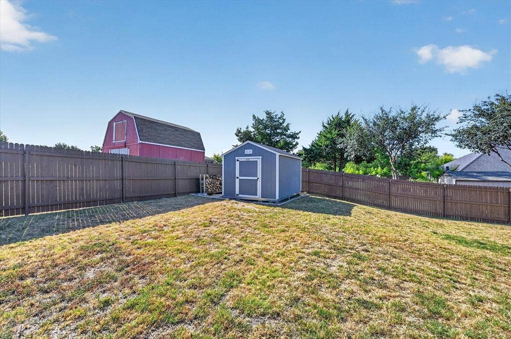 6460 Fox Run Dr., Midlothian, TX 76065 6460 Fox Run Dr., Midlothian, TX 76065