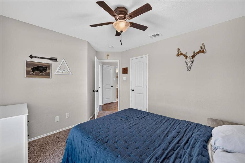 6460 Fox Run Dr., Midlothian, TX 76065 6460 Fox Run Dr., Midlothian, TX 76065