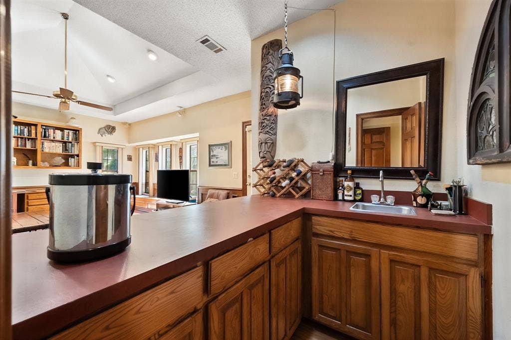 4007 Lake Powell Drive, Arlington, TX 76016 4007 Lake Powell Drive, Arlington, TX 76016