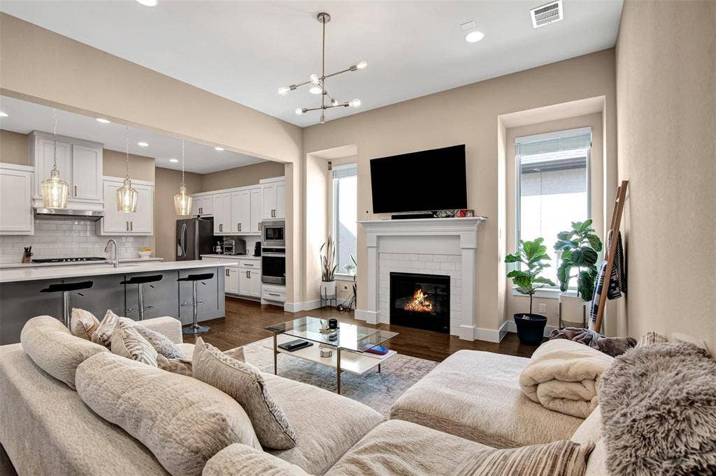 1026 Billy Lane, Allen, TX 75013 1026 Billy Lane, Allen, TX 75013