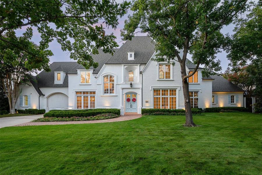 Property photo for 6419 Lakehurst Avenue, Dallas, TX