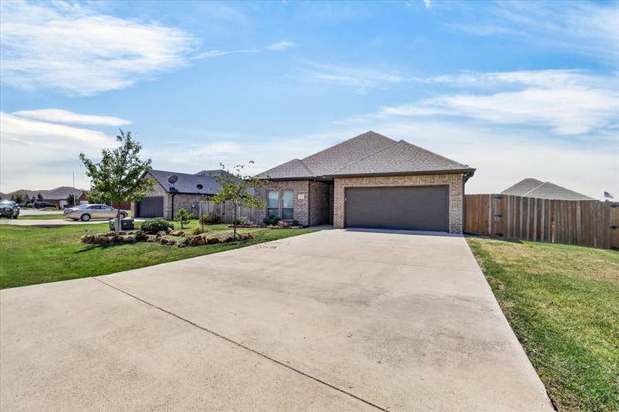 Property photo for 2112 Cole Street, Mabank, TX
