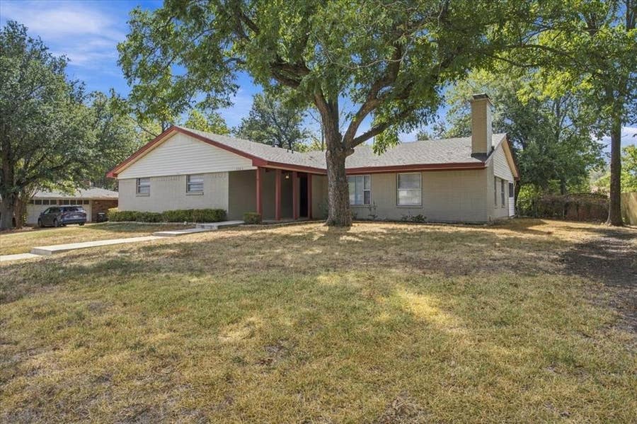 Property photo for 1105 Northwood Drive, Commerce, TX