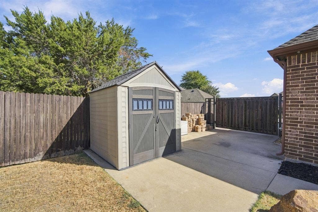 1861 Chuckwagon Drive, Midlothian, TX 76065 1861 Chuckwagon Drive, Midlothian, TX 76065