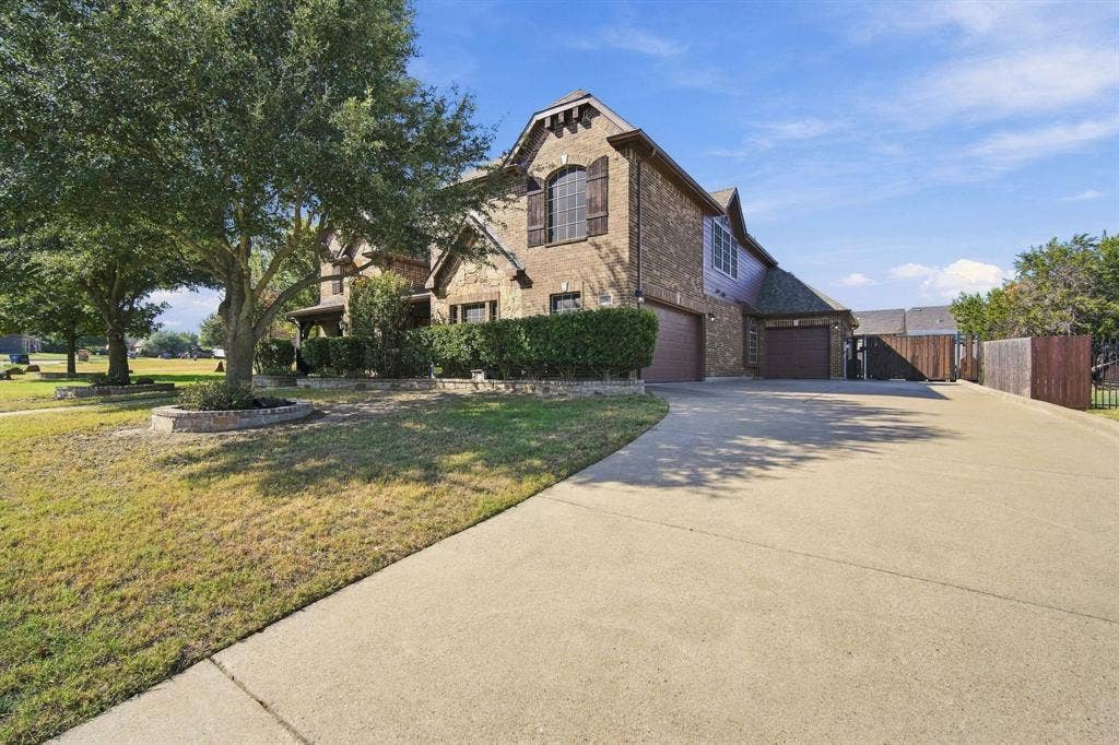 1861 Chuckwagon Drive, Midlothian, TX 76065 1861 Chuckwagon Drive, Midlothian, TX 76065