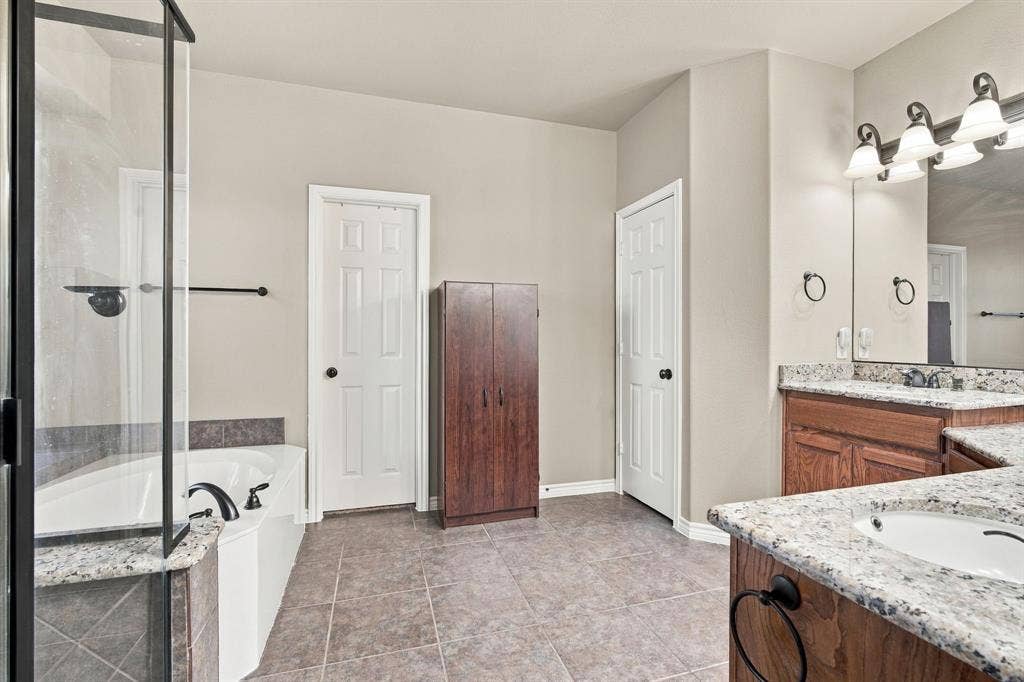 1861 Chuckwagon Drive, Midlothian, TX 76065 1861 Chuckwagon Drive, Midlothian, TX 76065