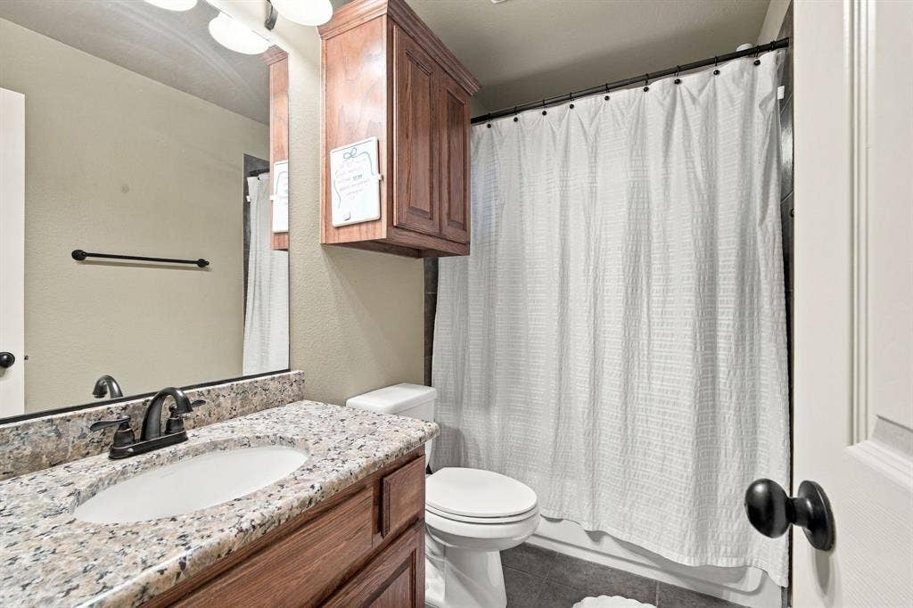 1861 Chuckwagon Drive, Midlothian, TX 76065 1861 Chuckwagon Drive, Midlothian, TX 76065