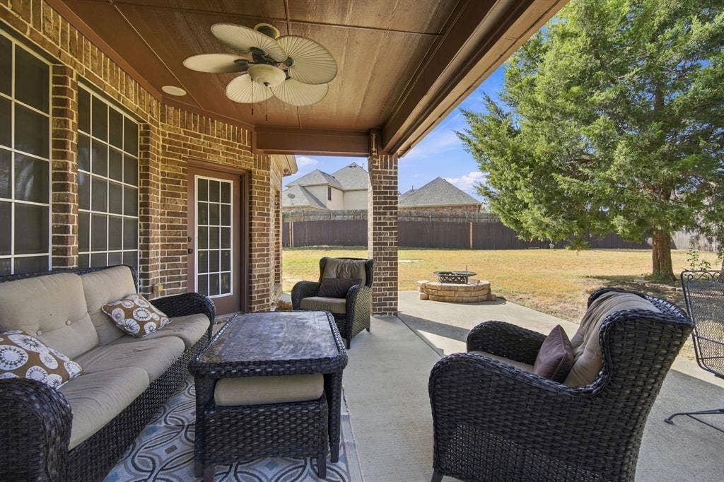 1861 Chuckwagon Drive, Midlothian, TX 76065 1861 Chuckwagon Drive, Midlothian, TX 76065