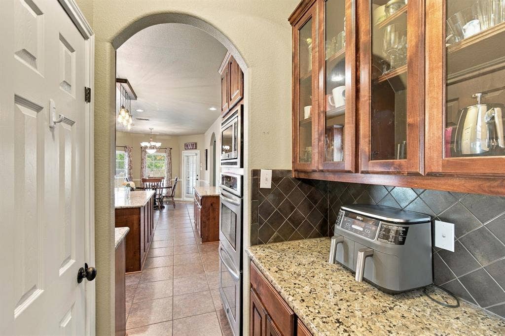 1861 Chuckwagon Drive, Midlothian, TX 76065 1861 Chuckwagon Drive, Midlothian, TX 76065