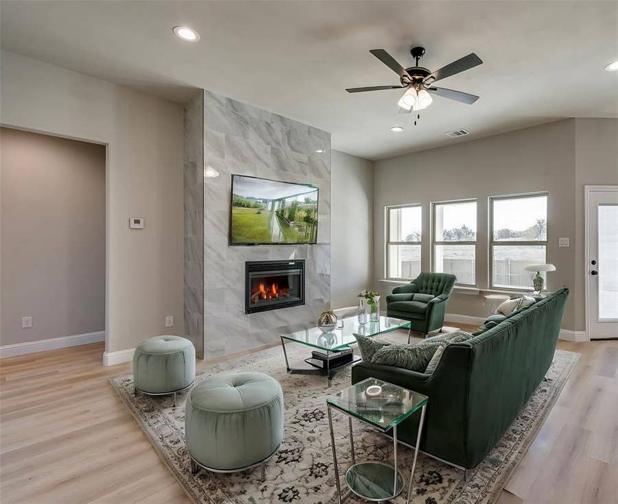 Property photo for 420 E Lamar Street, Palmer, TX