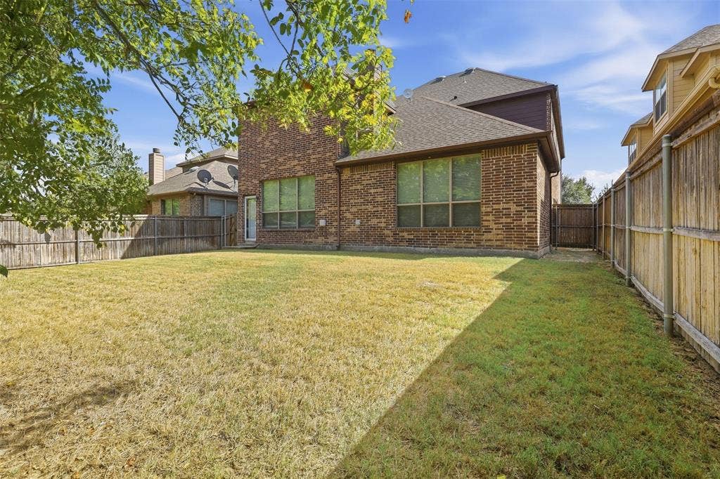 225 Bentley Drive, Midlothian, TX 76065 225 Bentley Drive, Midlothian, TX 76065