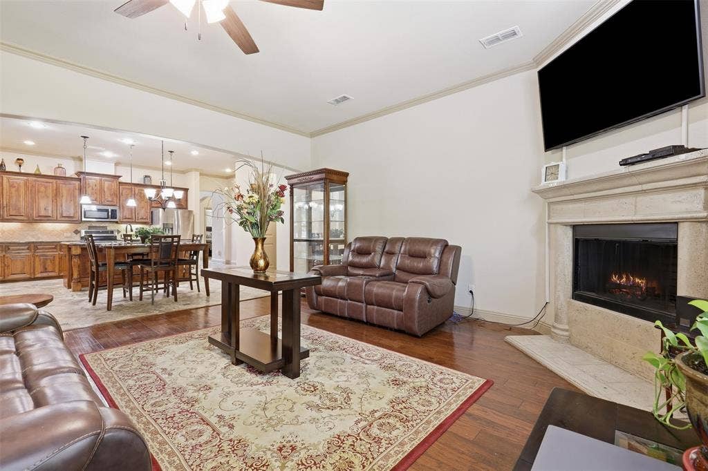 225 Bentley Drive, Midlothian, TX 76065 225 Bentley Drive, Midlothian, TX 76065